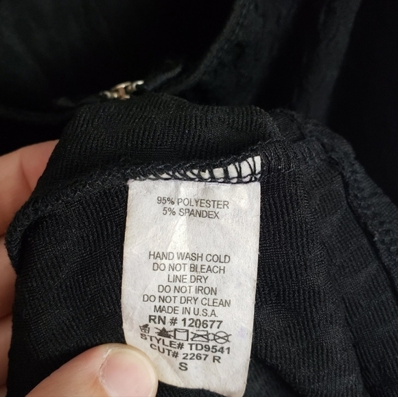 FOREVER 21 Long sleeve backless cutout mini dress black NWT lbd - Picture 6 of 6